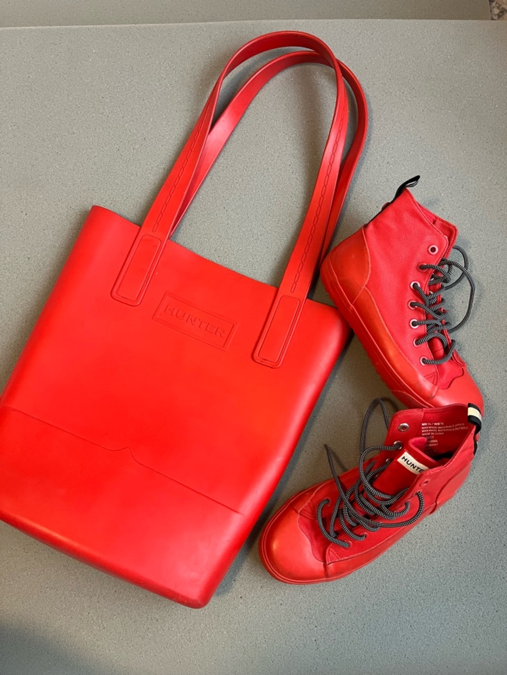 Hunter Red Trendy Shoes with Matching Tote Bag